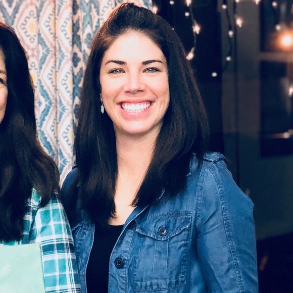 Meet your Posher, Lacey - Picture 1 of 1